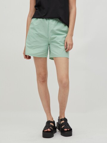 VILA Loose fit Pants in Green: front