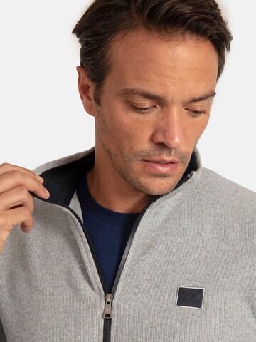 Jacey Quinn - Sudadera en gris