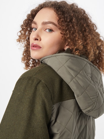 Manteau mi-saison 'Melisa' ONLY en vert