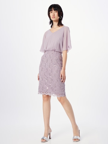 Robe de cocktail SWING en violet : devant