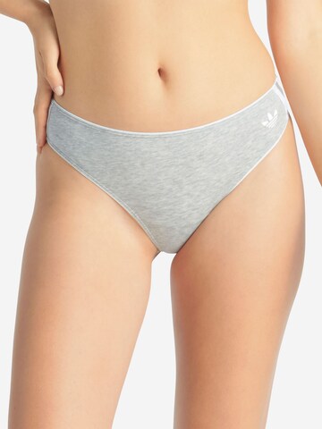 String ' Adicolor Comfort Flex ' ADIDAS ORIGINALS en gris : devant