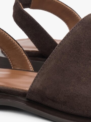 Sandalo '11-FN10' di Estro in marrone