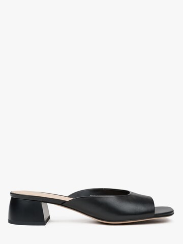 Estro Mules '001-7' in Black: front