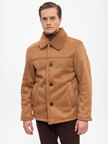 Giacca invernale di Antioch in beige: frontale