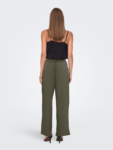 ONLY Loosefit Pyjamahose in Grün