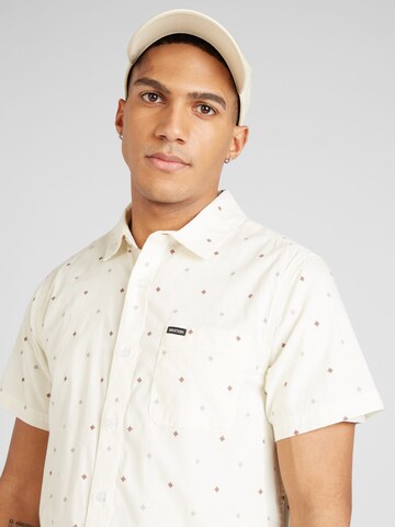 Coupe regular Chemise 'CHARTER' Brixton en blanc