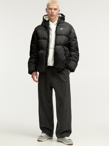 Pull&Bear Vinterjacka i svart
