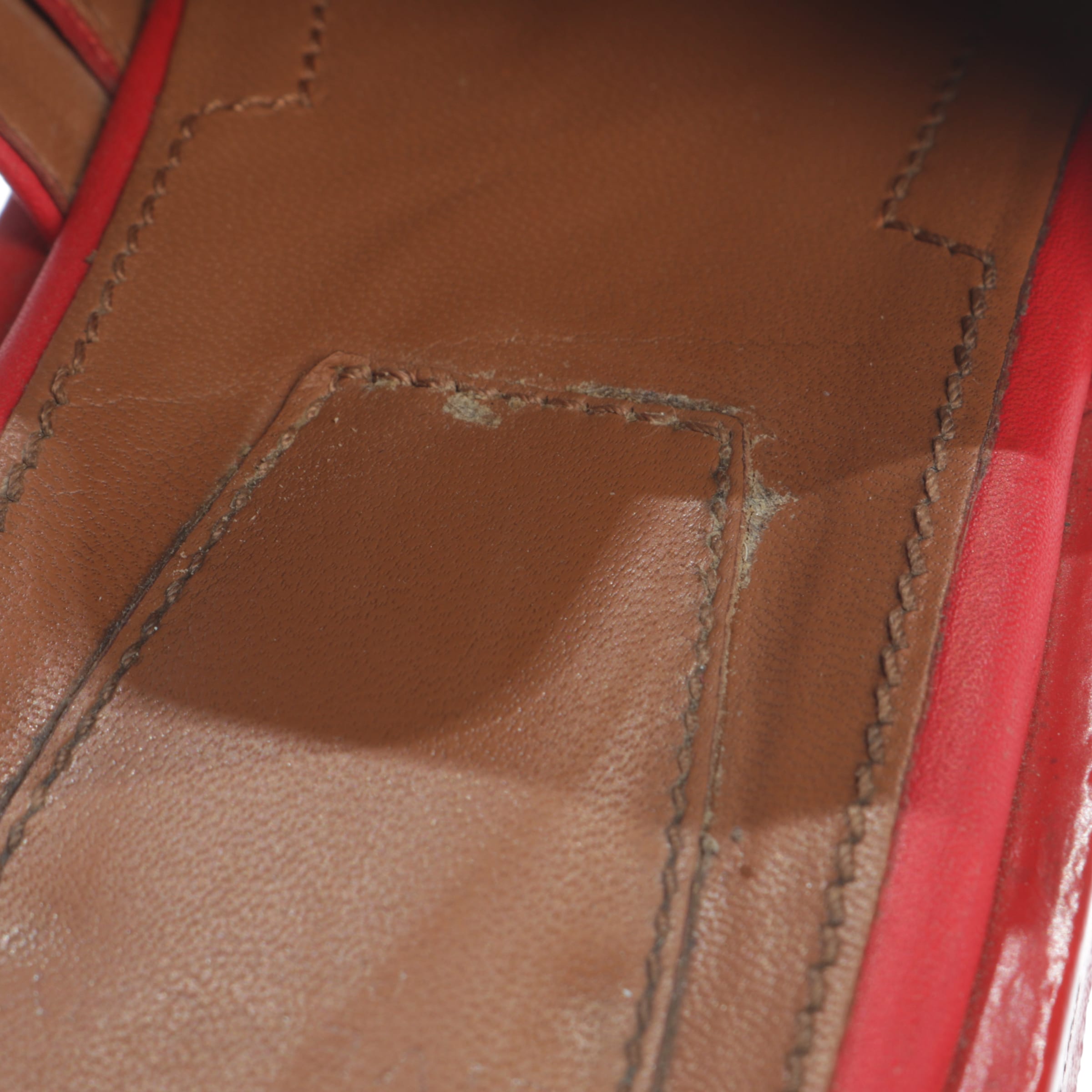 Givenchy Flats & Loafers in 38 in Red