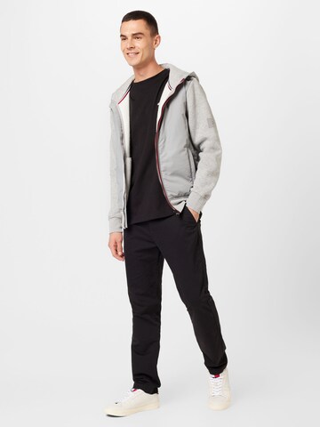 TOMMY HILFIGER Jacke in Grau