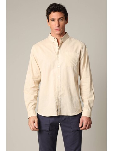 Coupe regular Chemise 'Sole' Deeluxe en beige : devant