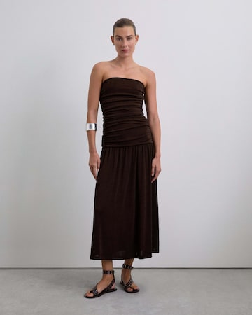 Scalpers Jurk in Bruin: voorkant