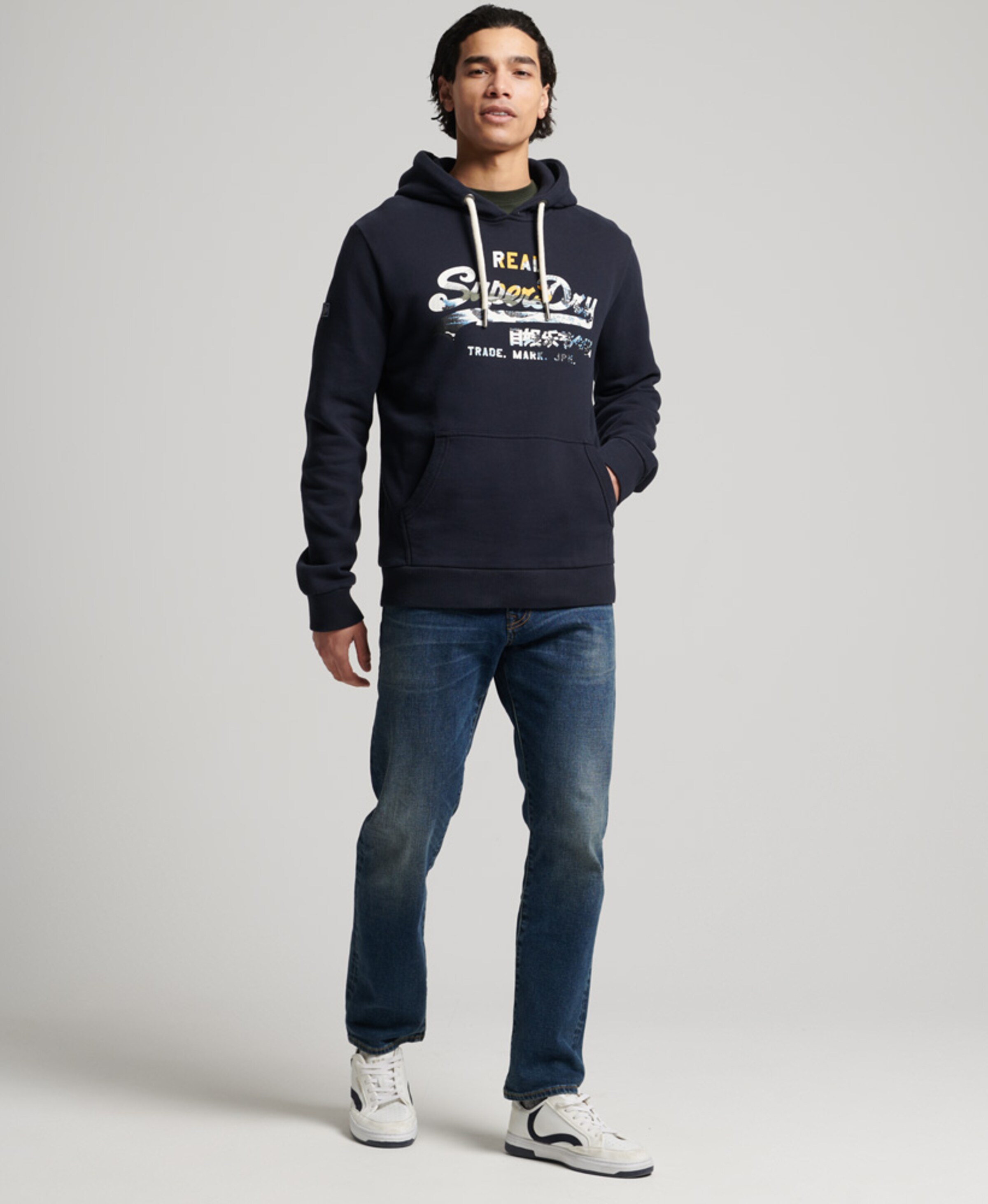 Männer Sweat Superdry Sweatshirt 'Narrative' in Schwarz - NK96616 Männer Sweat Superdry Sweatshirt 'Narrative' in Schwarz - NK96616