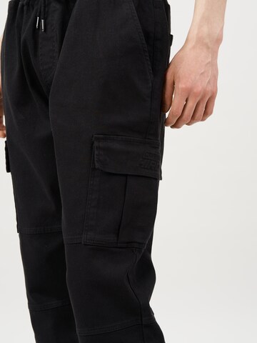 Cørbo Hiro Tapered Cargo trousers 'Ronin' in Black