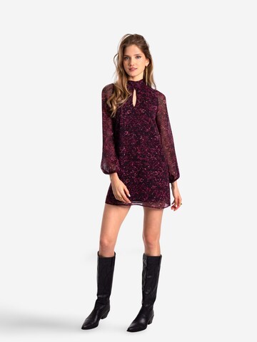 THE-ARE - Vestido em vermelho