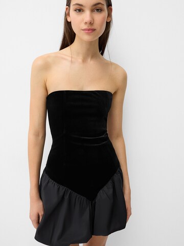 Robe de cocktail Bershka en noir