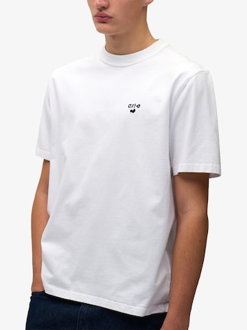 Maglietta di ARTE ANTWERP in bianco