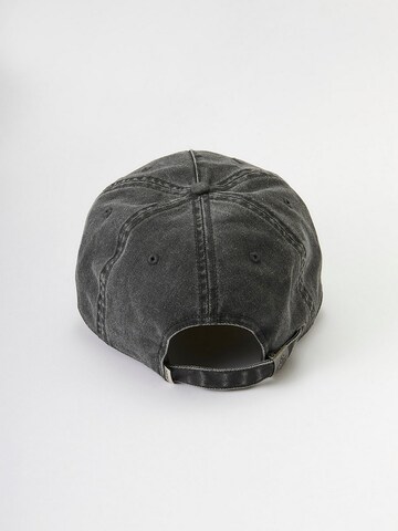 KOROSHI - Gorra en negro