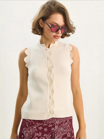 Gilet Bianco Lucci en beige : devant
