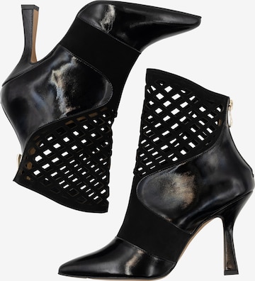 faina Ankle Boots 'Caissa' in Black