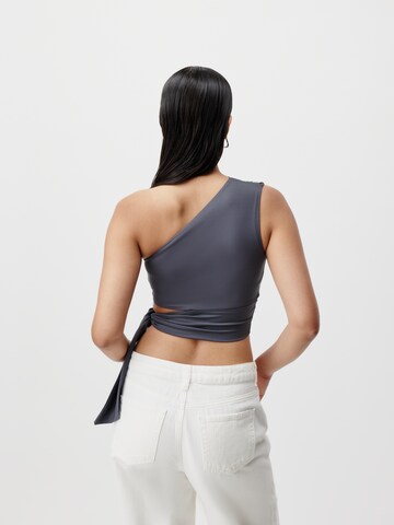 Top 'Leia' di LeGer by Lena Gercke in grigio