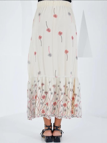 Bigdart Skirt in Beige