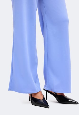 SISTERS POINT Wide leg Παντελόνι 'GLUT' σε μπλε