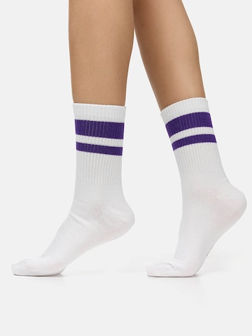 Nur Die Freizeitsocken ' Statement Socken mit Stickerei ' in Lila