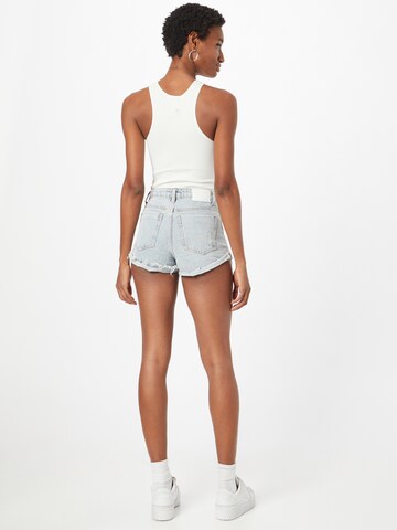 GLAMOROUS Regular Shorts in Blau