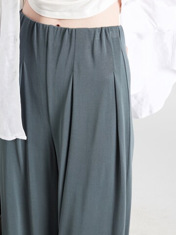 Wide Leg Pantalon à pince 'Polly' ABOUT YOU en vert