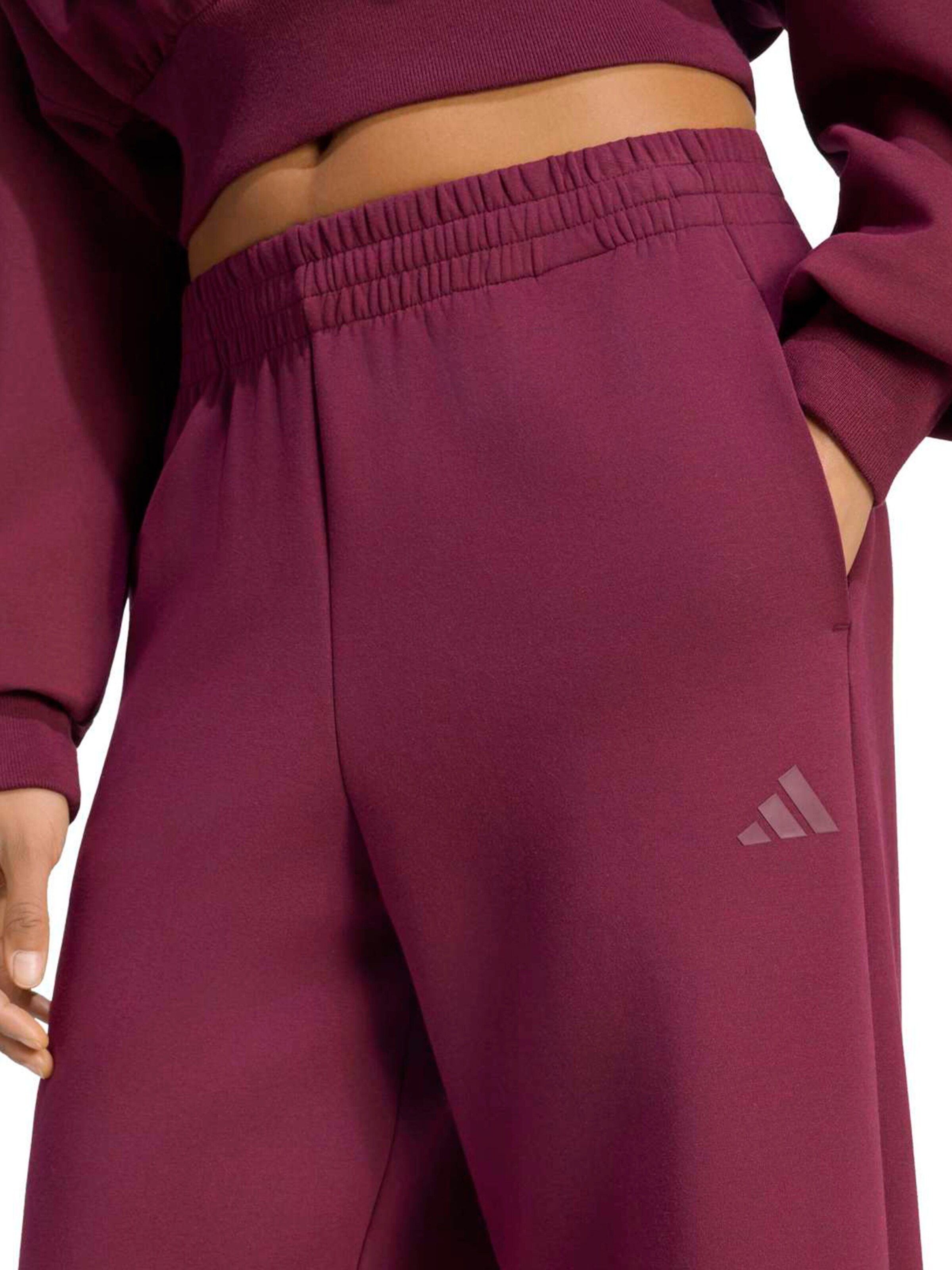 ADIDAS SPORTSWEAR - Perna larga Calças de desporto 'Soft Lux' em vermelho
