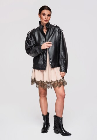 Veste mi-saison Ombre en noir