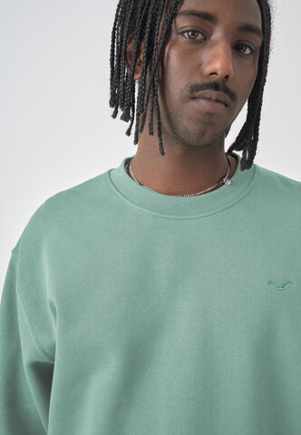 Cleptomanicx Sweatshirt 'Ligull Boxy' in Green