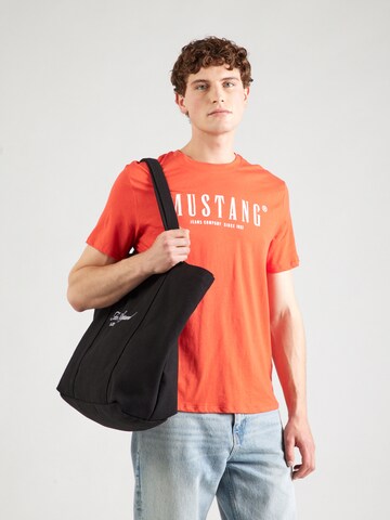 MUSTANG T-Shirt 'Austin' in Rot: Vorderseite