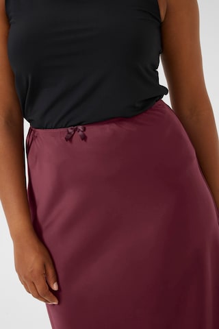 KAFFE CURVE Skirt 'Hilla' in Red
