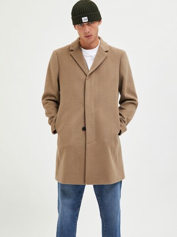 SELECTED HOMME Between-Seasons Coat in Beige