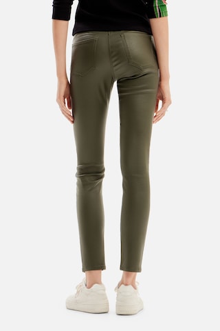 Coupe slim Pantalon Desigual en vert
