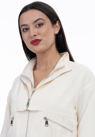 faina Between-Season Jacket in Beige