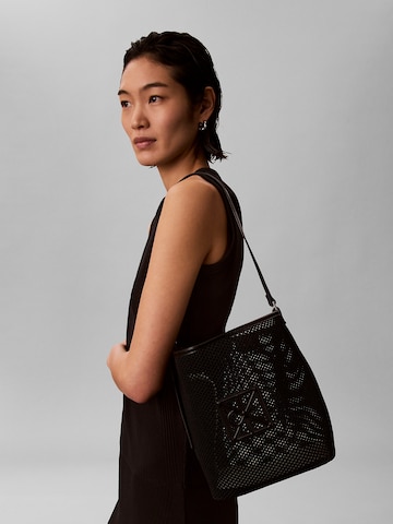Calvin Klein Beuteltasche in Schwarz