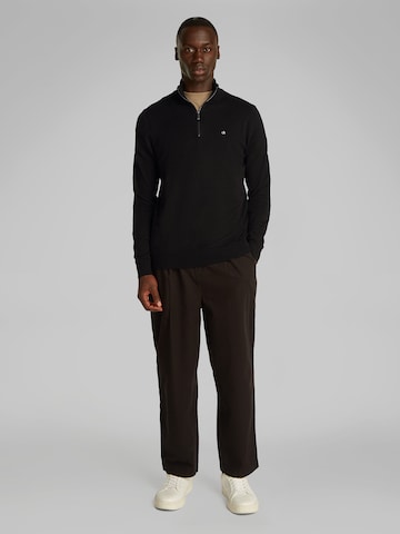 Calvin Klein Sweater in Black