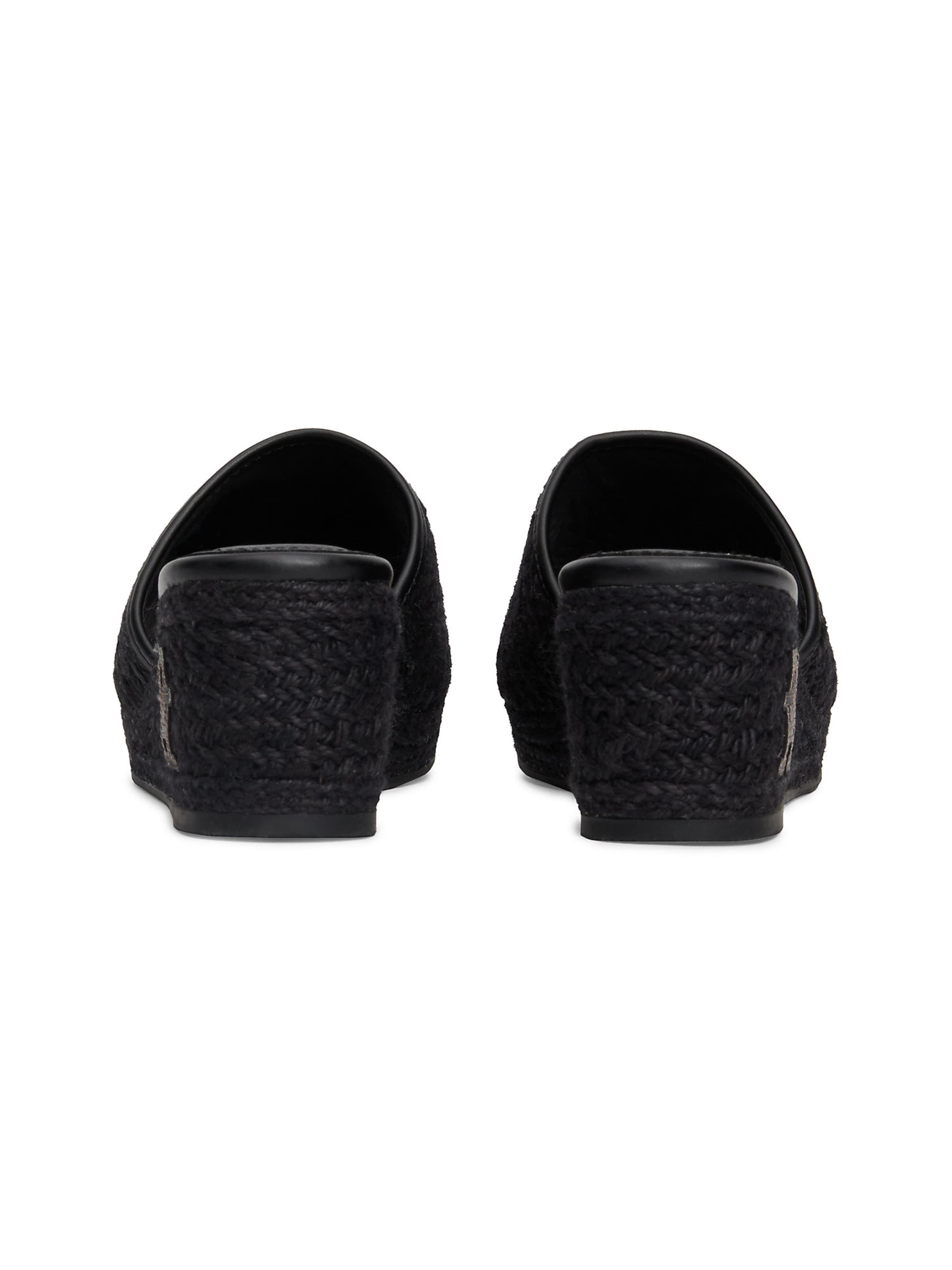 TOMMY HILFIGER Šľapky - Čierna