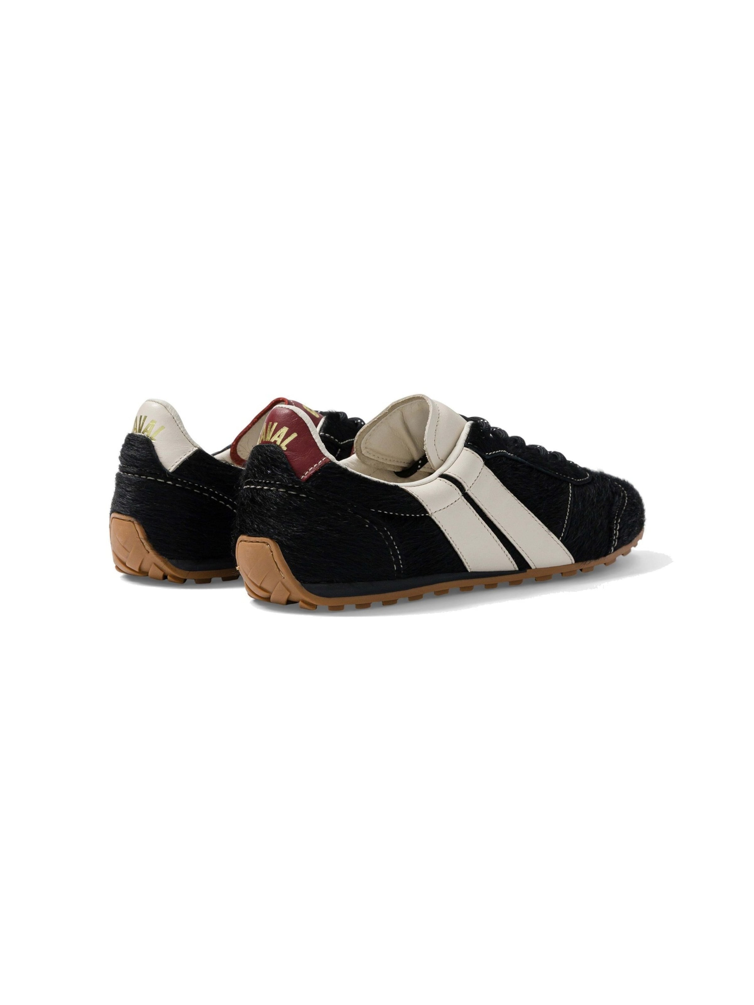 Scarpa stringata ' BALLET ' di Caval in nero
