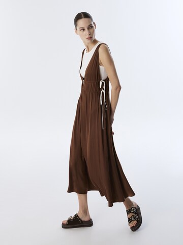 Twist Dress in Brown