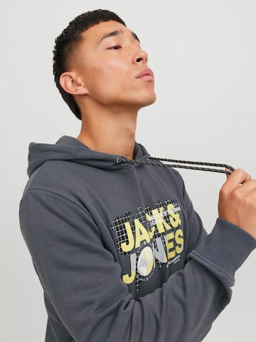 JACK & JONES Суичър 'Dust' в сиво