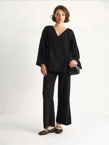 Bianco Lucci Pantsuit in Black: front
