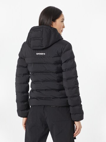 Superdry Zimní bunda – černá