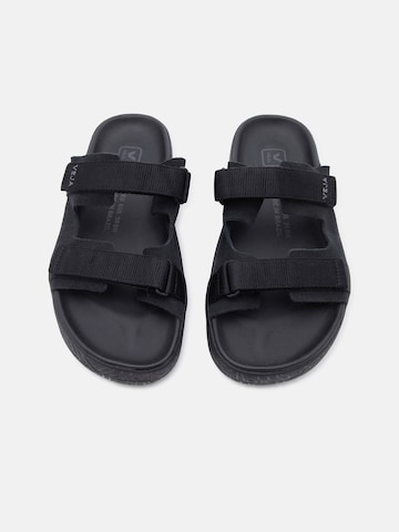 Mule 'Arpoador' Veja en noir