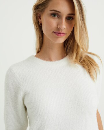 Pull-over WE Fashion en blanc