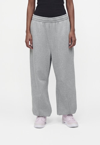 JordanTapered Hlače 'Brooklyn' - siva boja: prednji dio