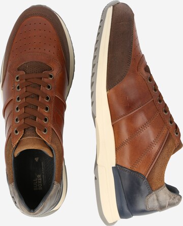 BULLBOXER Sneaker in Braun