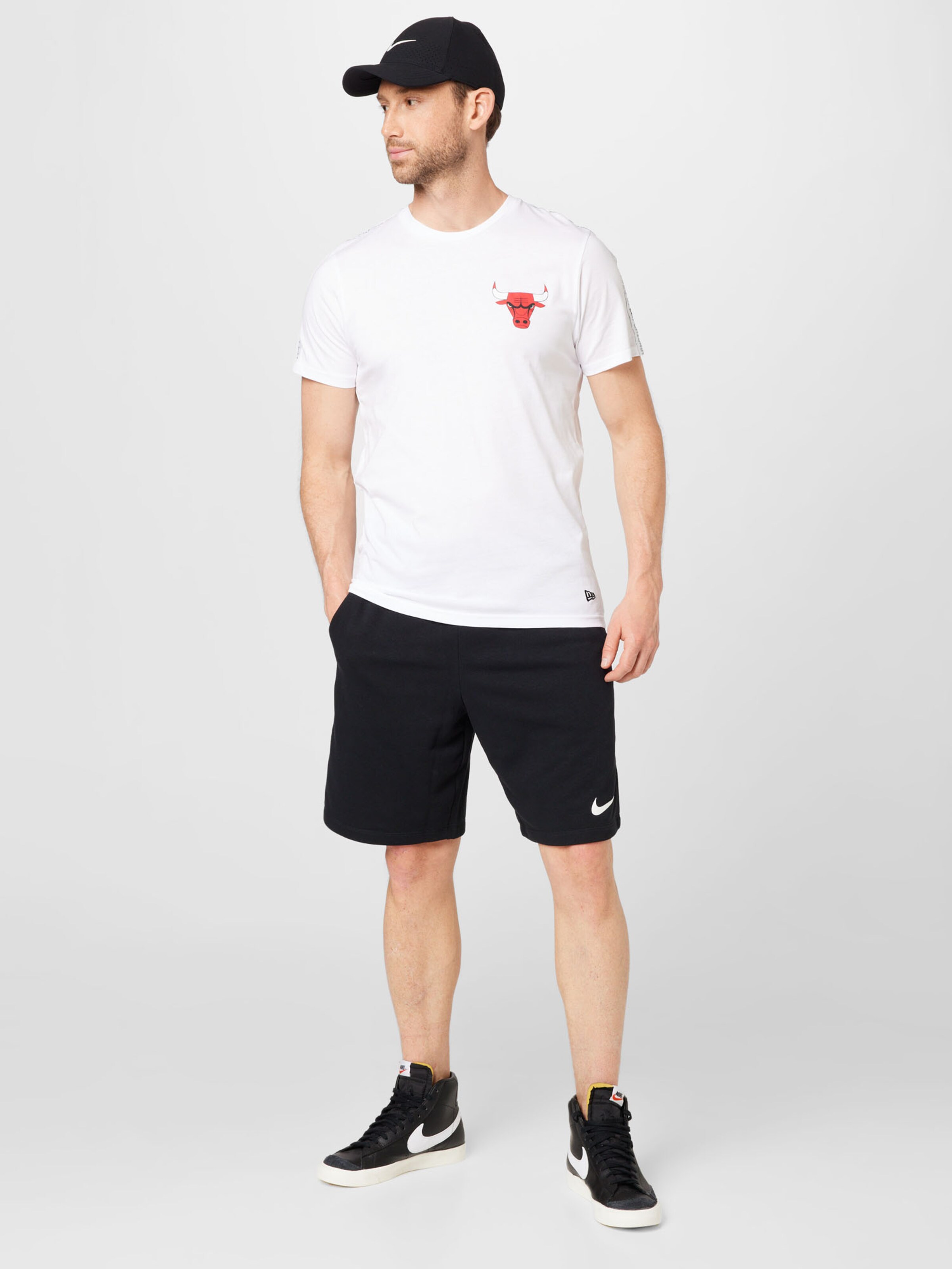 Männer Shirts NEW ERA T-Shirt 'CHIBUL' in Weiß - AE22291